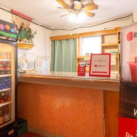 ホテル レッドドアーズ アット パターノ ストリート タクロバン エクステリア 写真